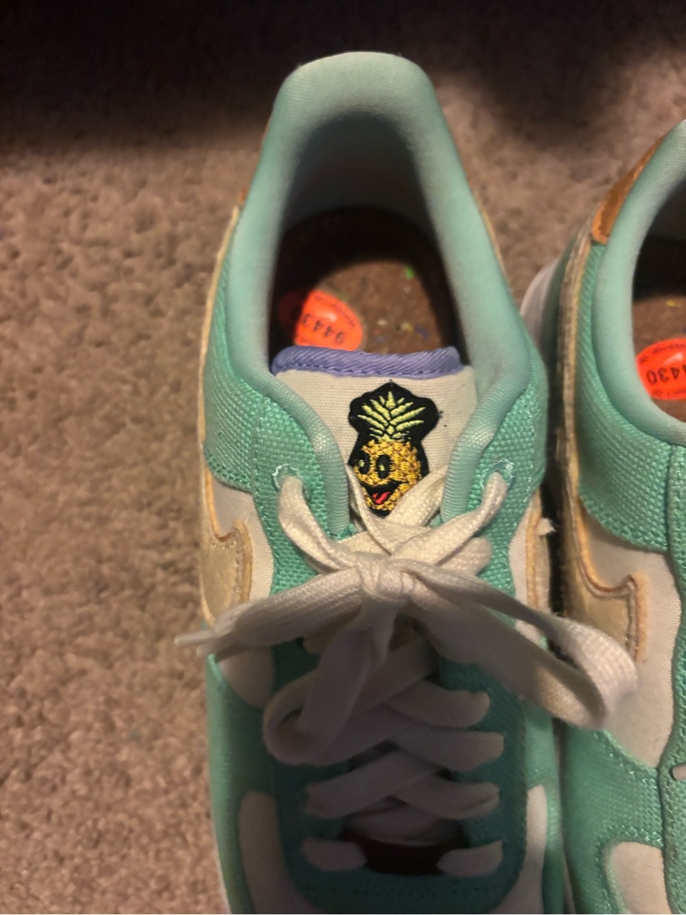 Nike Mint Green & Cream Low-Top Sneakers with Gold Swoosh - Picture 3 of 5